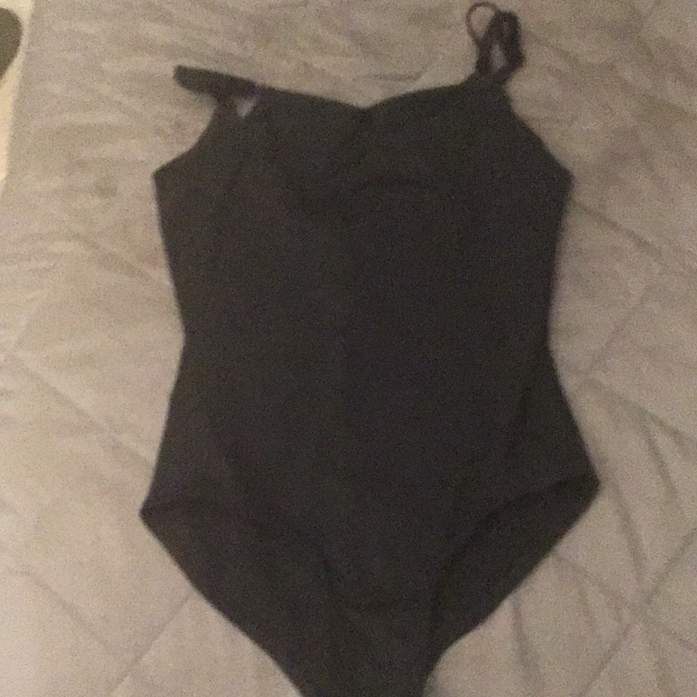 Capeyio dance Leo size child Large